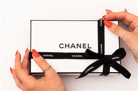 christmas gifts chanel|chanel gifts under 50.